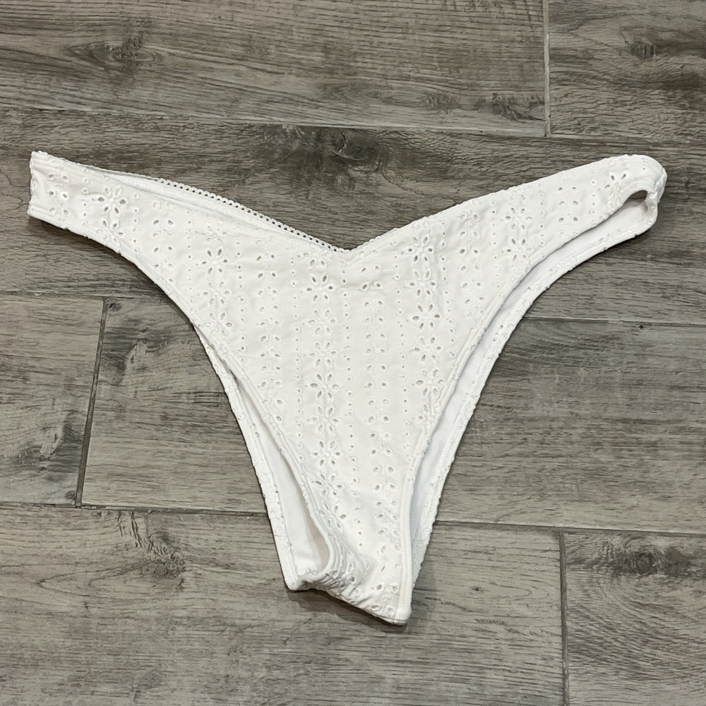 Hollister Women's Swim Bottom Cheeky V Front Waffle Floral Crochet White Size XL